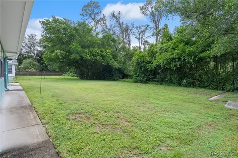 Exterior - 6045 E Rector St, Inverness, FL 34452 photo 5 of 5