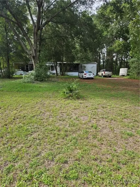 2747 E Center St, Inverness, FL 34453