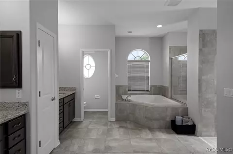 Bath - 2211 N Heritage Oaks Path, Hernando, FL 34442 photo 2 of 5