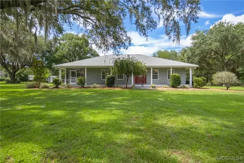 5982 W Riverbend Rd, Dunnellon, FL 34433