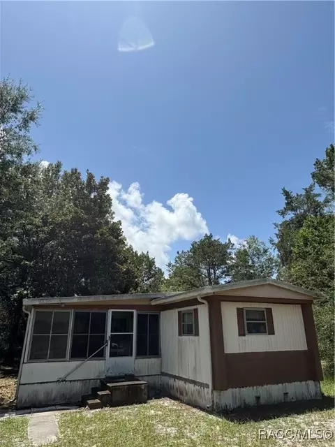 8434 W Aeroview Ln, Crystal River, FL 34429