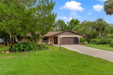 4856 S Driftwood Way, Homosassa, FL 34448