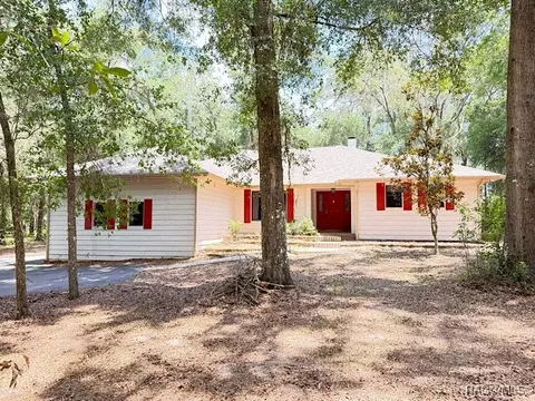 8949 E Floral Acres Ct, Floral City, FL 34436
