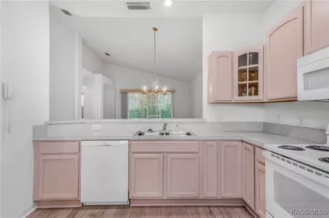 Kitchen - 589 W Doerr Path, Hernando, FL 34442 photo 3 of 4