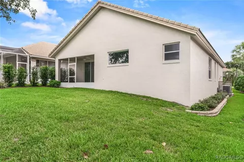 Exterior - 589 W Doerr Path, Hernando, FL 34442 photo 9 of 10