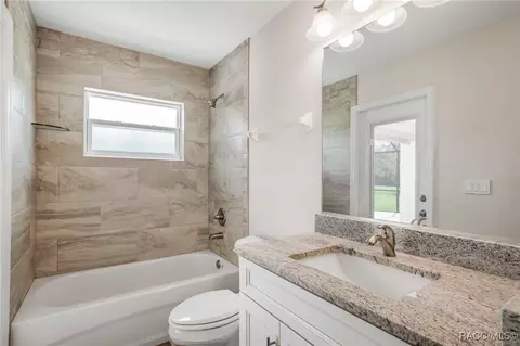 Bath - 2209 N Annapolis Ave, Hernando, FL 34442 photo 3 of 3