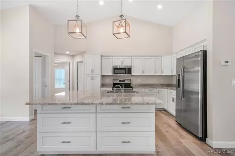 Kitchen - 2209 N Annapolis Ave, Hernando, FL 34442 photo 2 of 3