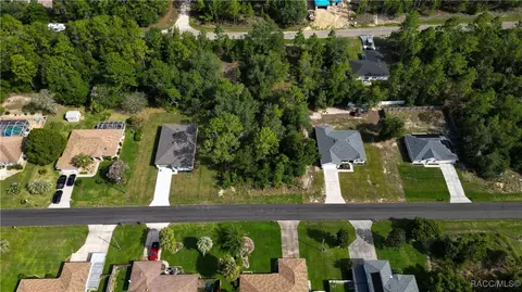7909 N Sarazen Dr, Citrus Springs, FL 34434