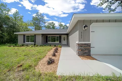 9195 N Athens Dr, Citrus Springs, FL 34433