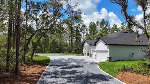 7024 N Fountainhead Dr, Citrus Springs, FL 34433
