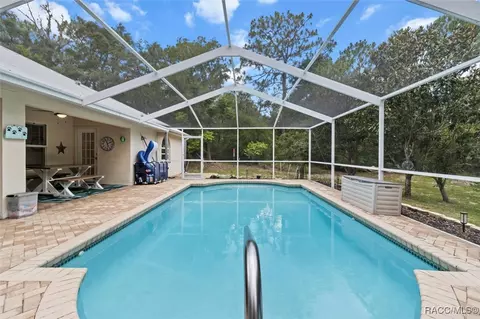 Exterior - 751 E Reehill St, Lecanto, FL 34461 photo 7 of 10
