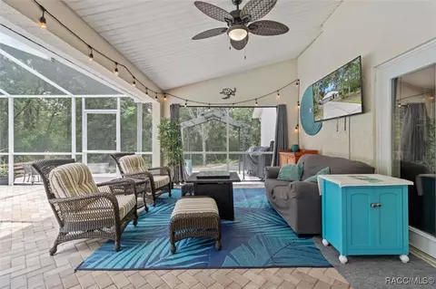 Exterior - 751 E Reehill St, Lecanto, FL 34461 photo 3 of 10