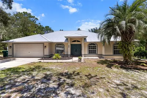 Exterior - 751 E Reehill St, Lecanto, FL 34461 photo 2 of 10