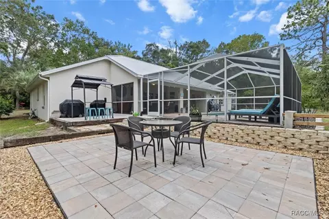 Exterior - 751 E Reehill St, Lecanto, FL 34461 photo 9 of 10