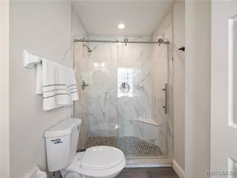 Bath - 11684 SW 72nd Cir, Ocala, FL 34476 photo 2 of 4