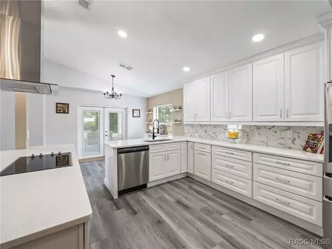 Kitchen - 11684 SW 72nd Cir, Ocala, FL 34476 photo 4 of 7