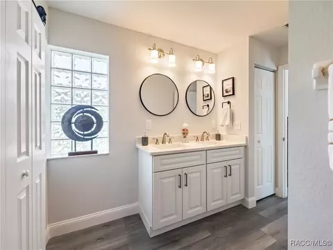Bath - 11684 SW 72nd Cir, Ocala, FL 34476 photo 3 of 4