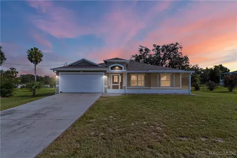 5921 W Meadowpark Ln, Crystal River, FL 34429
