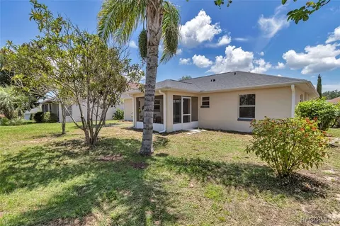 Exterior - 3657 E Arbor Lakes Dr, Hernando, FL 34442 photo 6 of 11