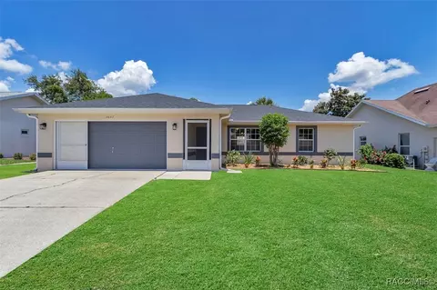 Exterior - 3657 E Arbor Lakes Dr, Hernando, FL 34442 photo 2 of 11