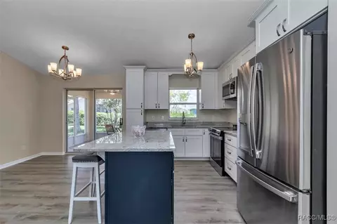 Kitchen - 3657 E Arbor Lakes Dr, Hernando, FL 34442 photo 2 of 5