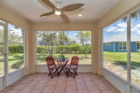 Exterior - 3657 E Arbor Lakes Dr, Hernando, FL 34442 photo 4 of 11