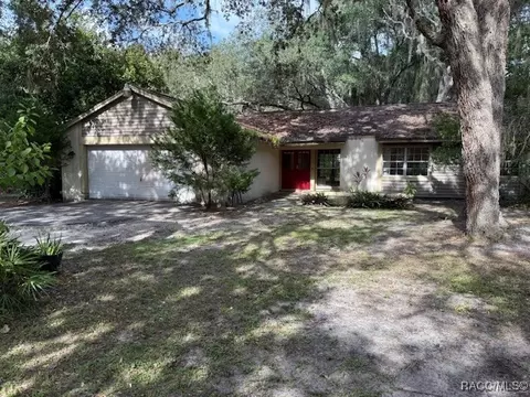 7283 S Withlapopka Dr, Floral City, FL 34436