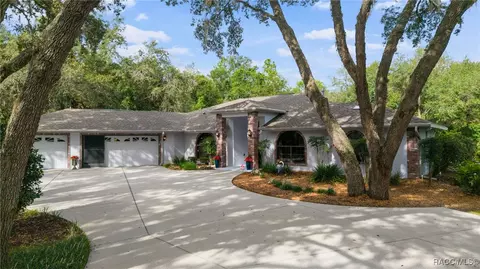 Exterior - 4022 N Baywood Dr, Hernando, FL 34442 photo 4 of 31
