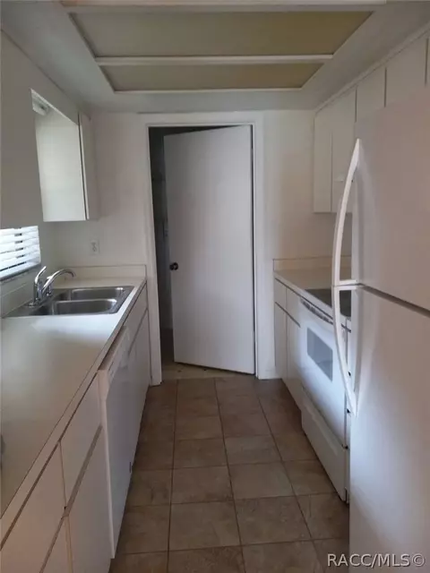 Kitchen - 65 E Hartford St #3A, Hernando, FL 34442 photo 2 of 5
