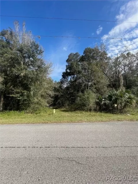 5797 N Mckree Ter, Crystal River, FL 34428