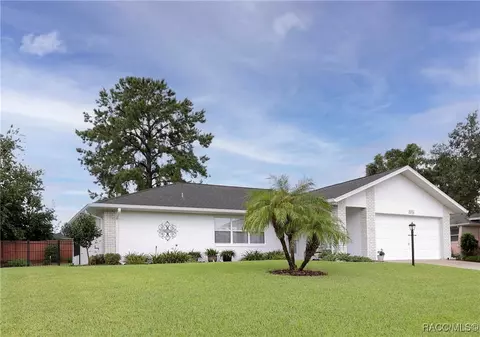 9082 E Coker Creek Ln, Inverness, FL 34450