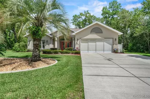 1933 W Landmark Dr, Citrus Springs, FL 34434