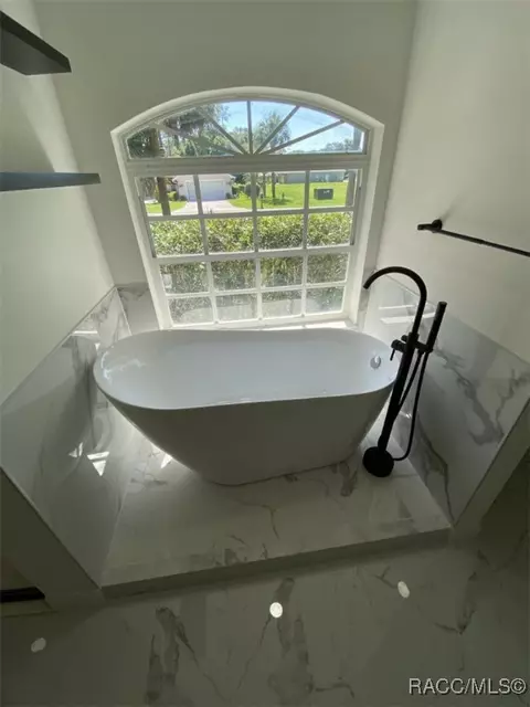Bath - 2842 N Chandler Dr, Hernando, FL 34442 photo 4 of 11