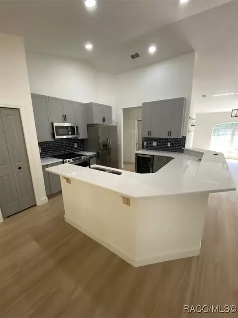 Kitchen - 2842 N Chandler Dr, Hernando, FL 34442 photo 3 of 4