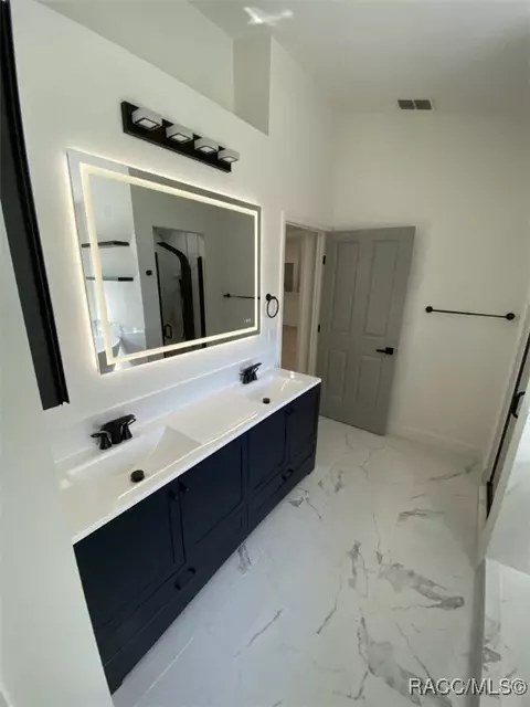 Bath - 2842 N Chandler Dr, Hernando, FL 34442 photo 2 of 11