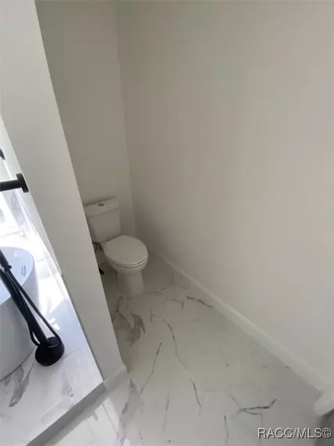 Bath - 2842 N Chandler Dr, Hernando, FL 34442 photo 8 of 11