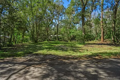 10584 W Main St, Homosassa, FL 34448