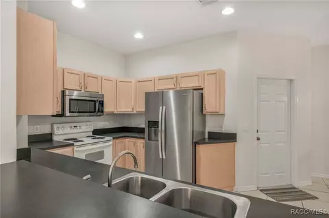 Kitchen - 1692 W Spring Meadow Loop, Lecanto, FL 34461 photo 1 of 4