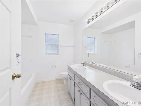 Bath - 5990 SE 5th Pl, Ocala, FL 34472 photo 4 of 4