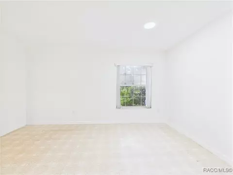 Bedroom - 5990 SE 5th Pl, Ocala, FL 34472 photo 5 of 8