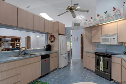 Kitchen - 6385 N Shorewood Dr, Hernando, FL 34442 photo 1 of 3