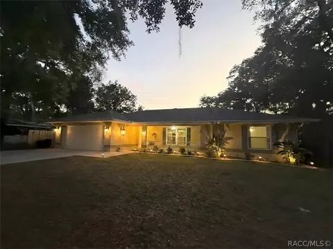 11236 N Rain Pt, Inglis, FL 34449