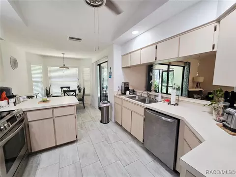 Kitchen - 1219 E Silver Thorn Loop, Hernando, FL 34442 photo 1 of 3