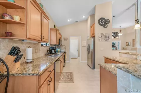 Kitchen - 1624 W Laurel Glen Path, Hernando, FL 34442 photo 3 of 4