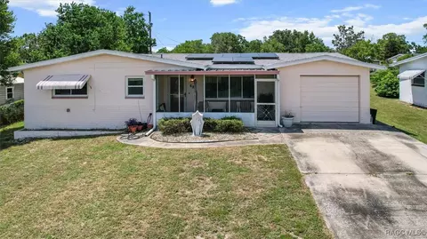 68 S Lincoln Ave, Beverly Hills, FL 34465