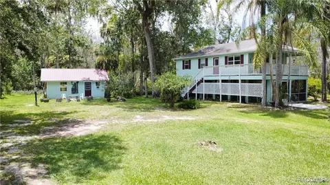 10464 W Oliver St, Homosassa, FL 34448