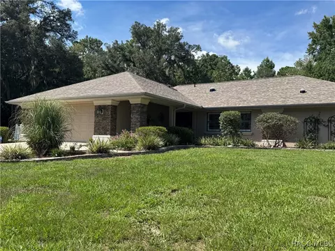 2699 W Pine Ridge Blvd, Beverly Hills, FL 34465
