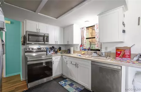 Kitchen - 2311 N Page Ave, Hernando, FL 34442 photo 2 of 3