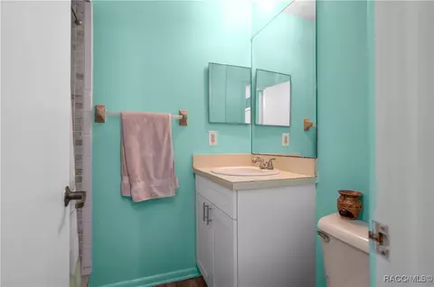 Bath - 2311 N Page Ave, Hernando, FL 34442 photo 1 of 2