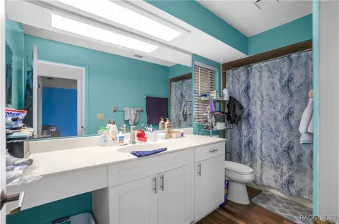 Bath - 2311 N Page Ave, Hernando, FL 34442 photo 2 of 2